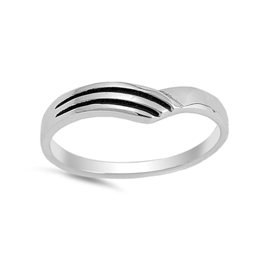 Heart-Shaped Minimalist Stackable Ring in Sterling Silver